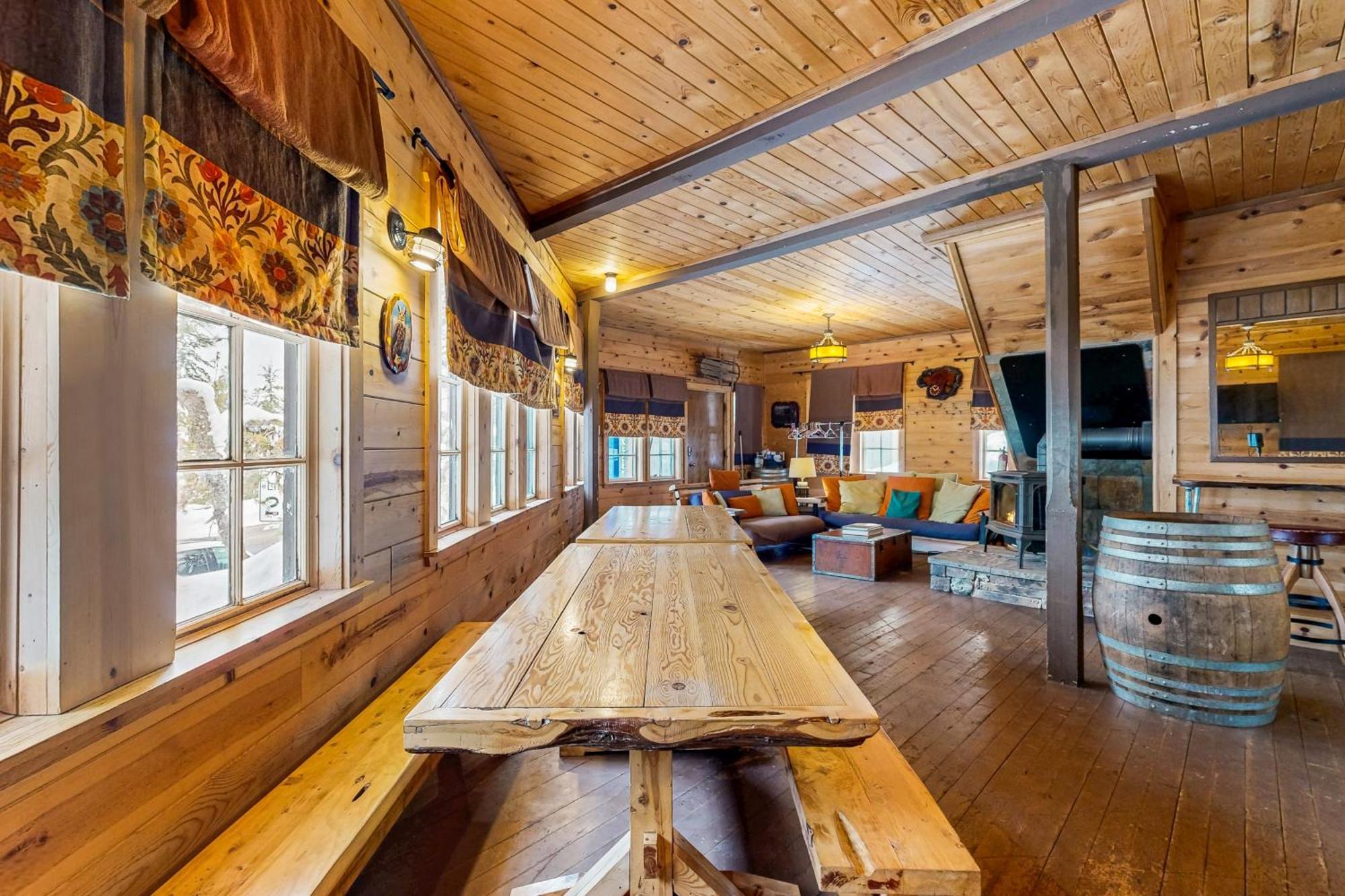 Flying Stag: Main Lodge Government Camp Kültér fotó
